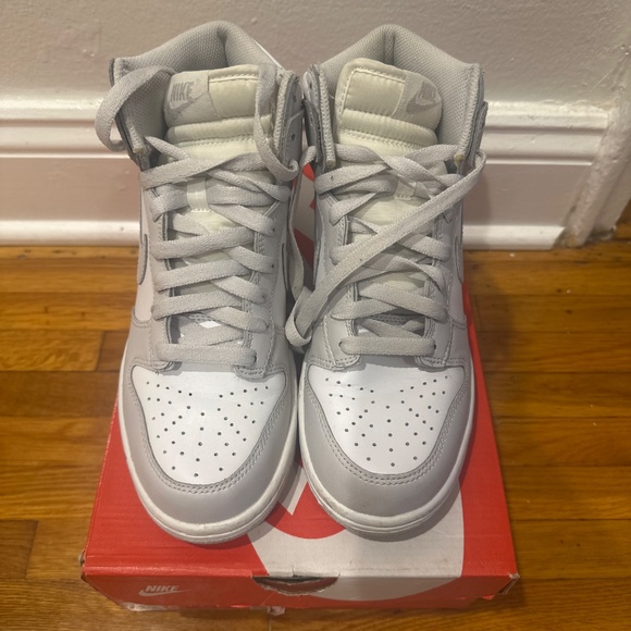 Nike Dunks - Picture 5 of 5